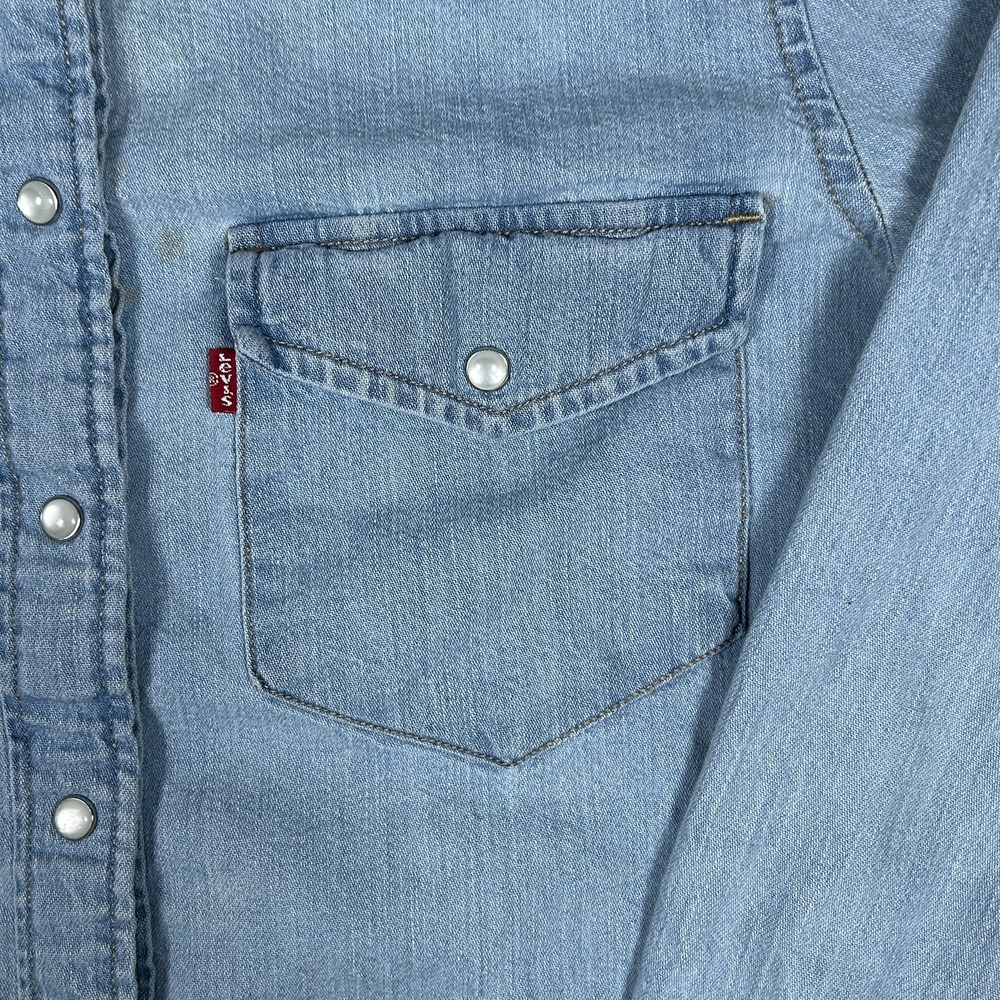 Vintage Levi's Button Down Shirt Womens Small Light Blue Y2K Denim Western Snap - Picture 3 of 13